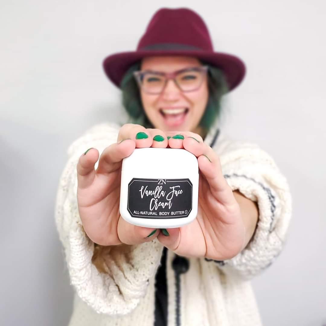 Natural botanical face cream moisturizer for daily hydration